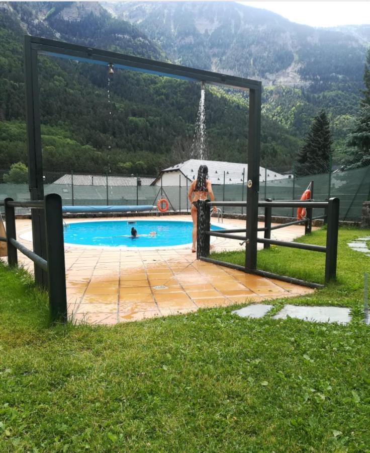 Apartamento Aranones Canfranc Exterior photo